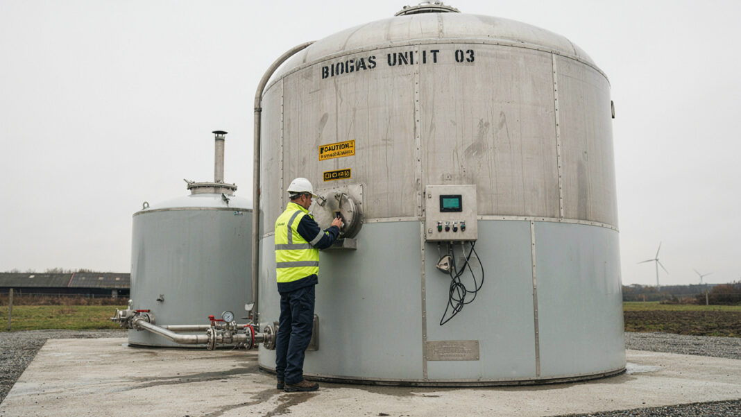Gujarat compressed biogas plant using cattle dung from dairy cooperatives